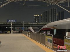 深圳铁路“歌迷专列”破题深夜返程难